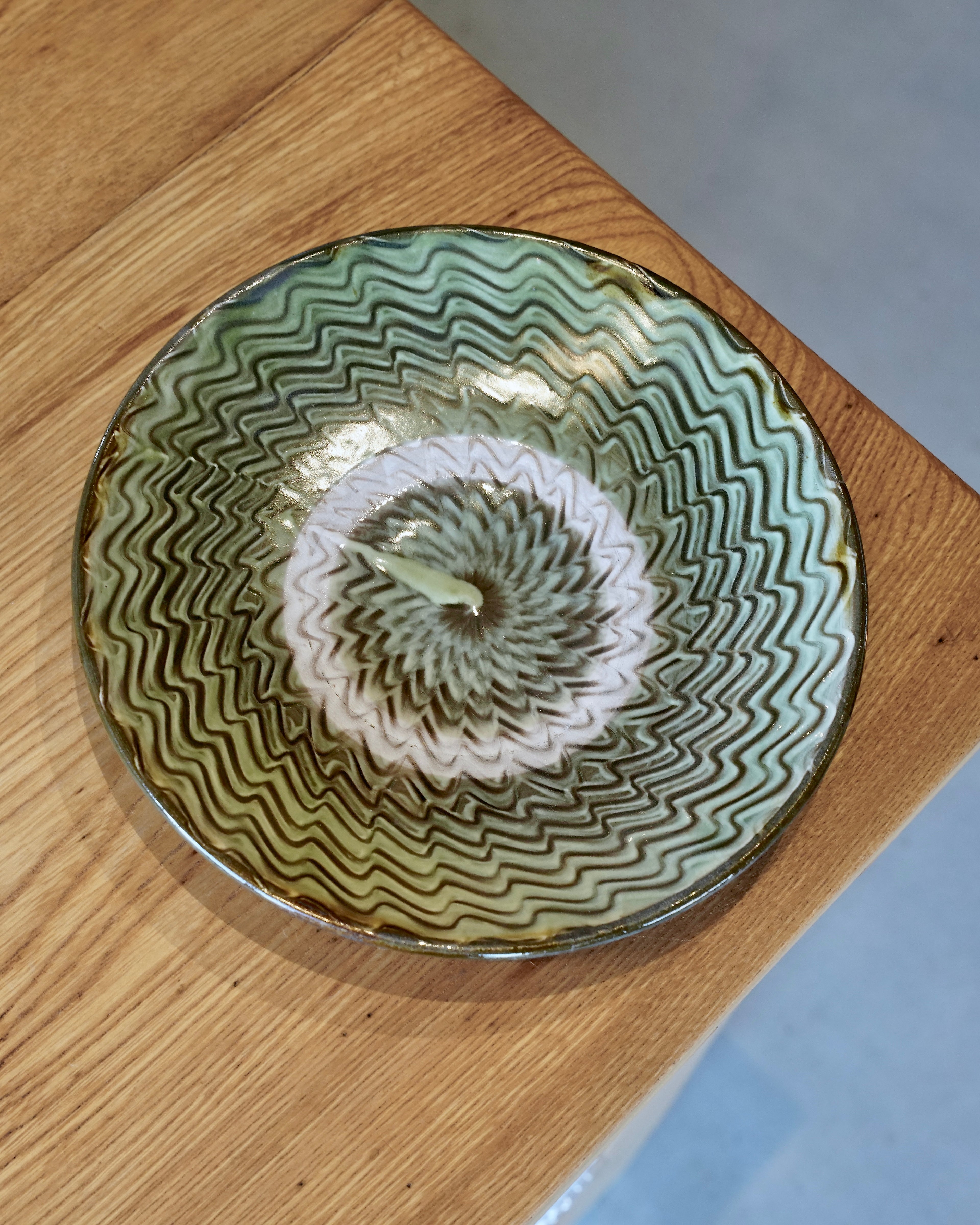 小鹿田焼 坂本浩二窯 “éhn Edition”  /  7寸皿 櫛目