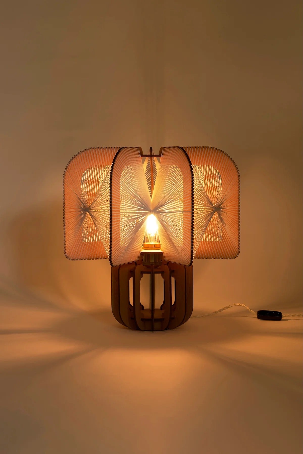 LAFABLIGHT /MULJEE - WOOD BASE (QADRO)