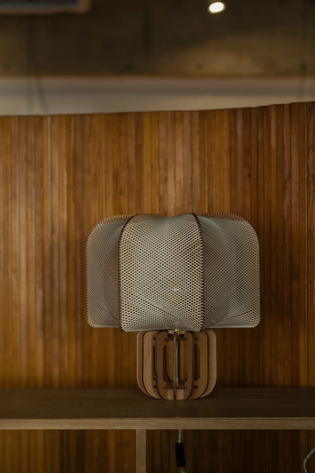 LAFABLIGHT /MULJEE - WOOD BASE (QADRO)