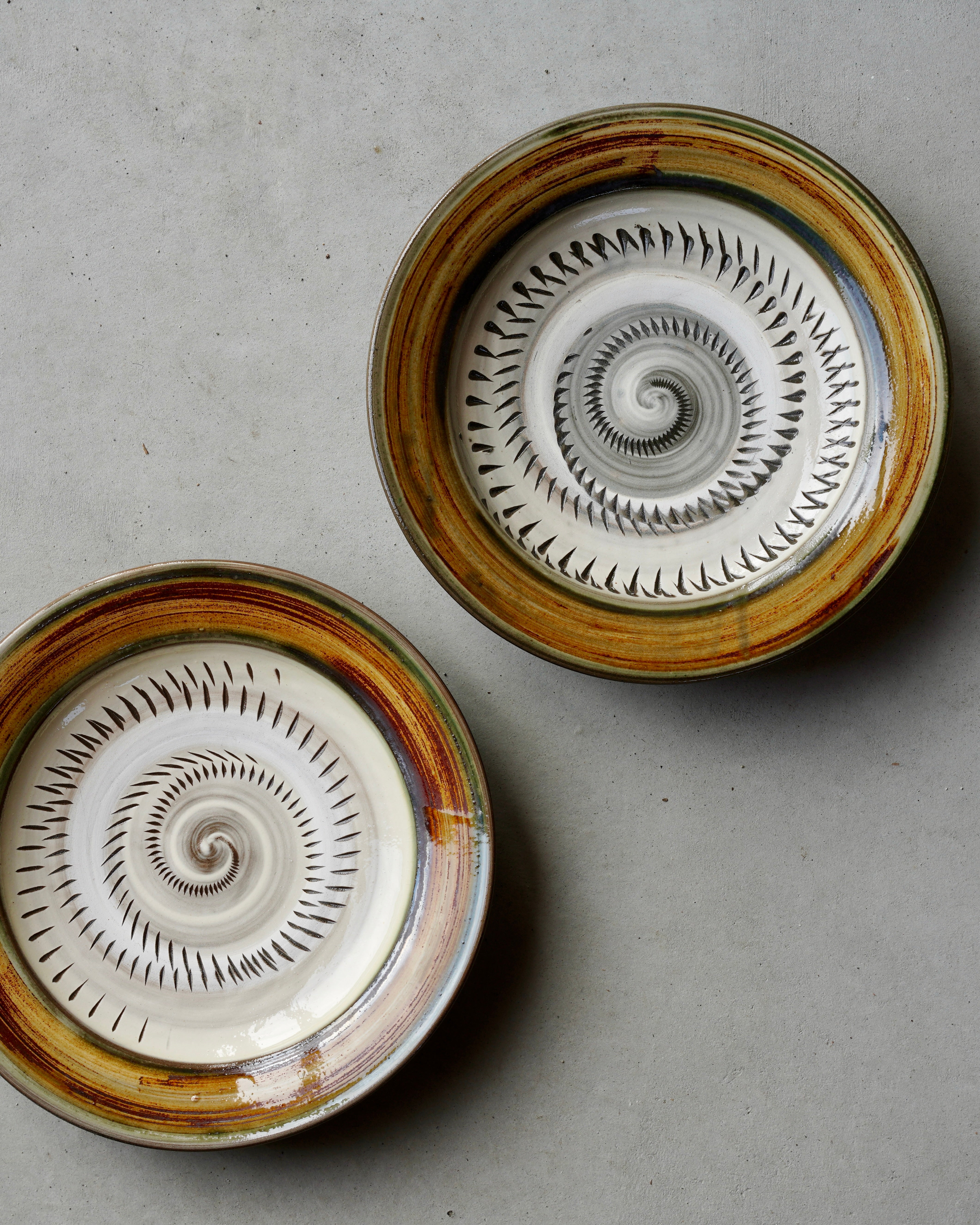 ナカムラジン　絵付け皿 ナカムラジン 絵付け皿