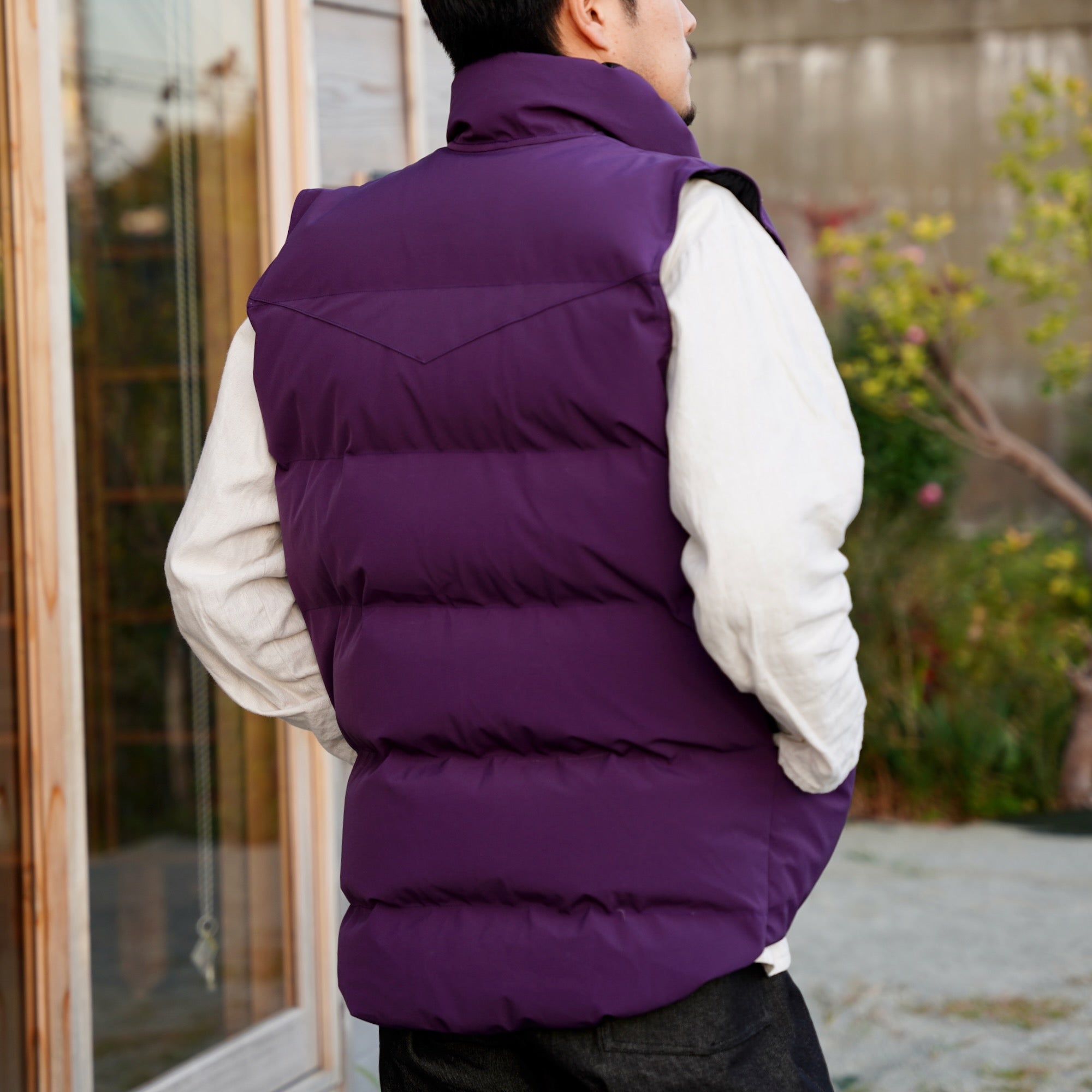 KLUANE MOUNTAINEERING / DOWN VEST (Western Yoke) – Violet