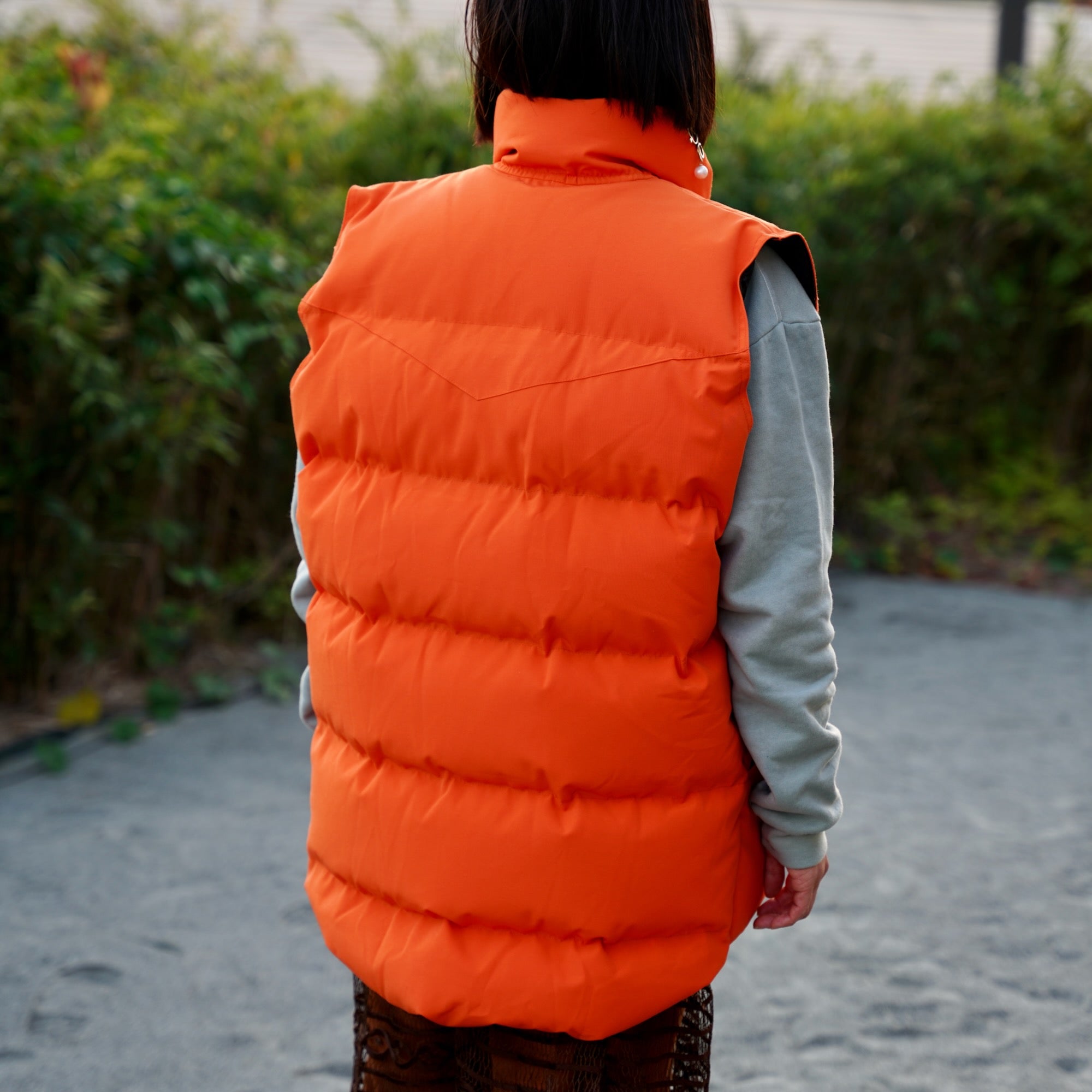 KLUANE MOUNTAINEERING / DOWN VEST(Western Yoke) – Bonfire