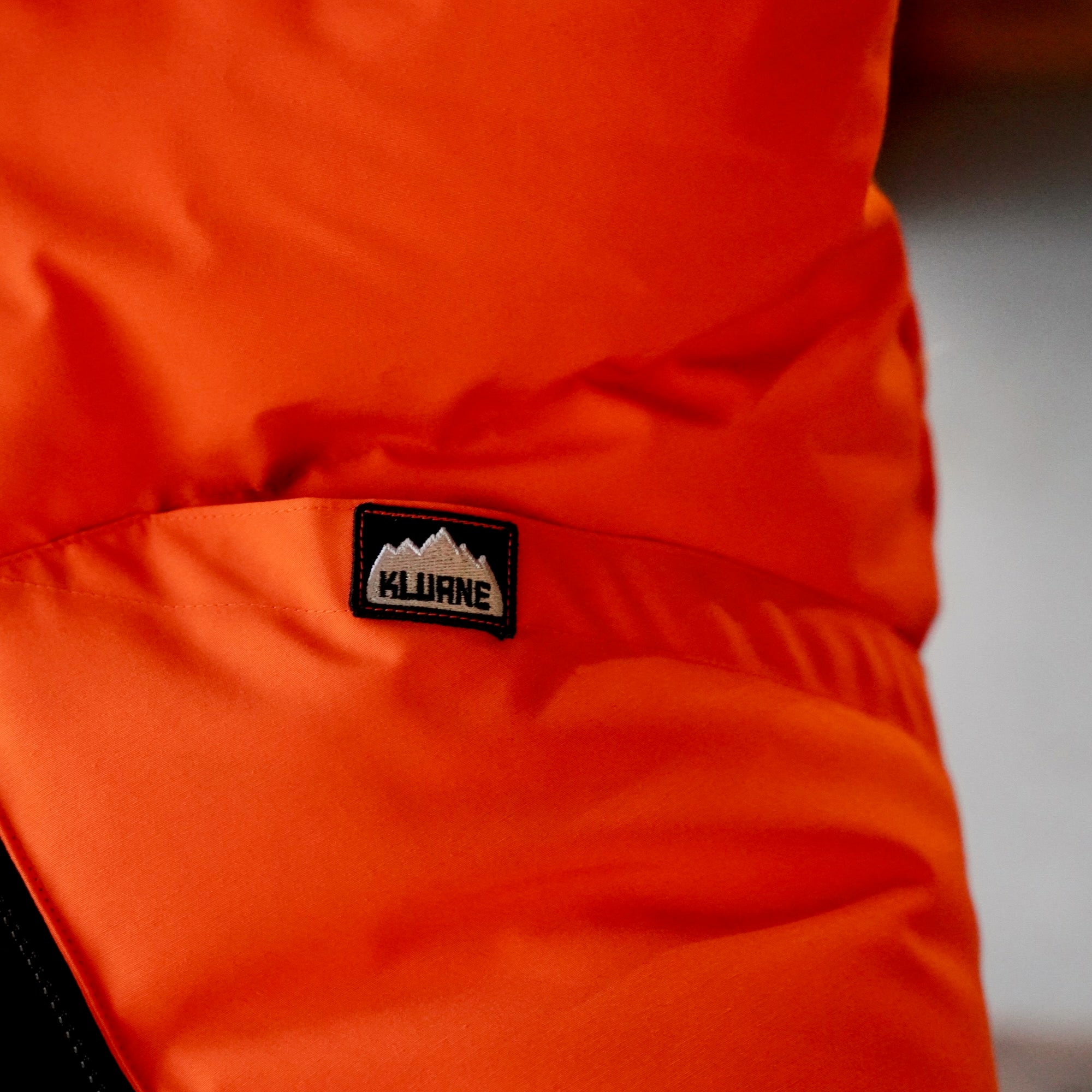 KLUANE MOUNTAINEERING / DOWN VEST(Western Yoke) – Bonfire