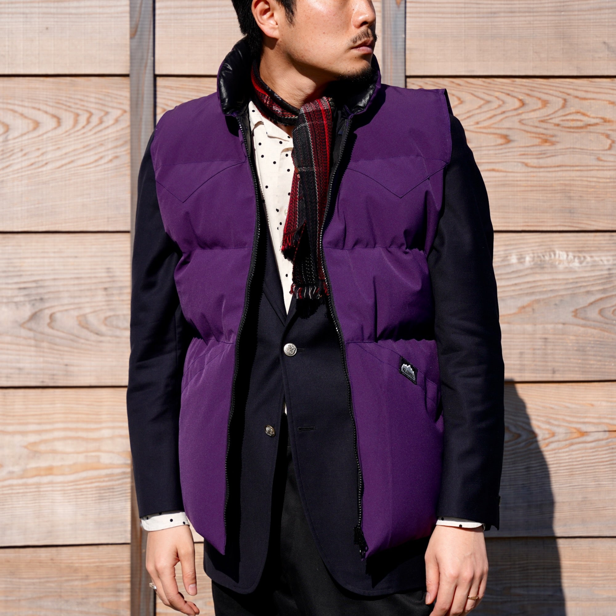 KLUANE MOUNTAINEERING / DOWN VEST (Western Yoke) – Violet – éhn