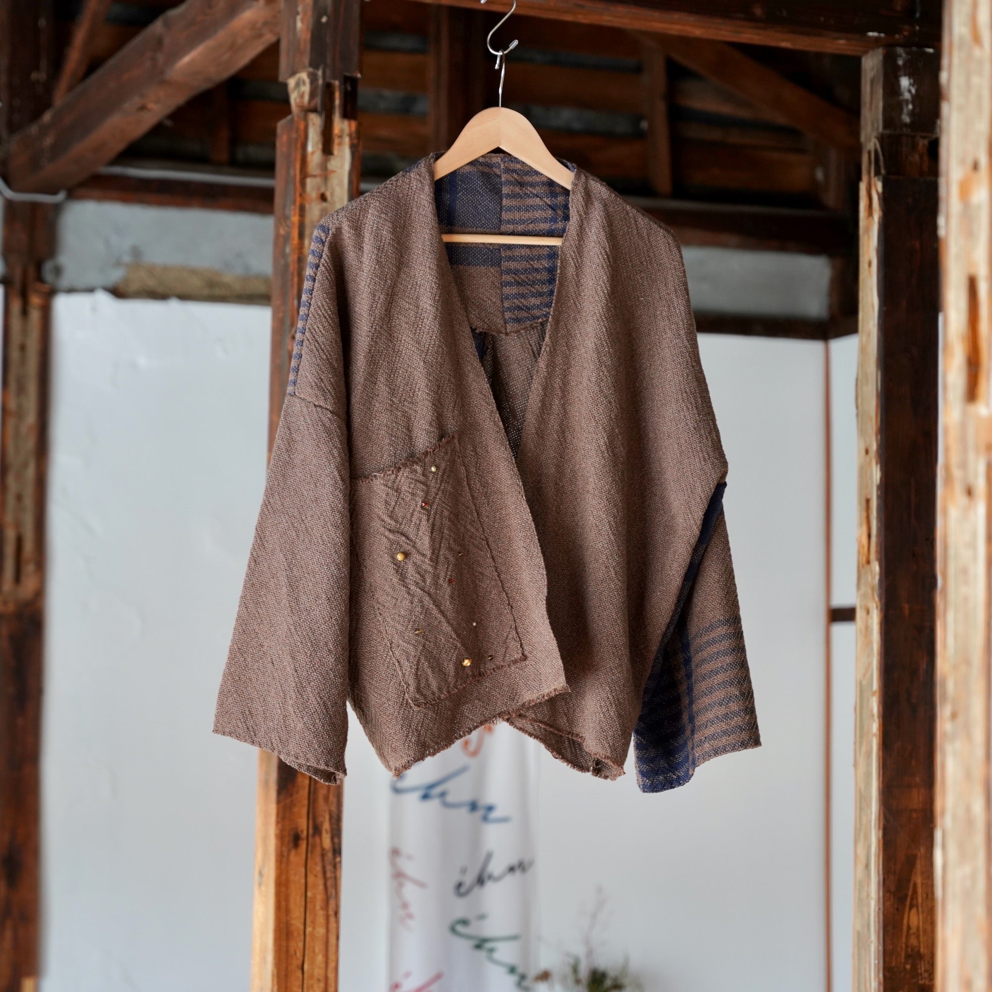 Hollie Word × éhn  /  Hand woven-Hand sewn-Vintage sourced   bead detail Jacket