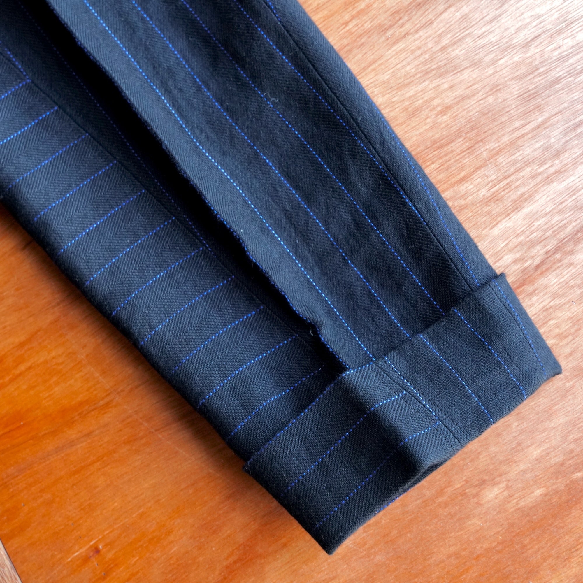 EESETT&Co / PLAIN TROUSERS "LAUREL" - BLACK/BLUE STRIPES