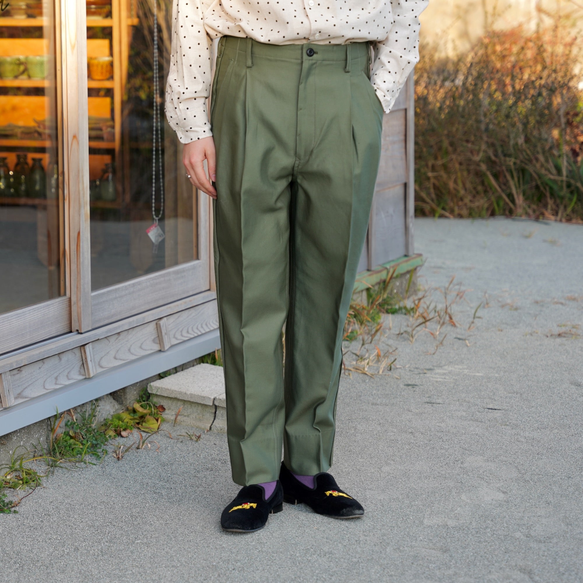 EESETT&Co / OUT SEAM TROUSERS "JOHNSTON" - OLI VE