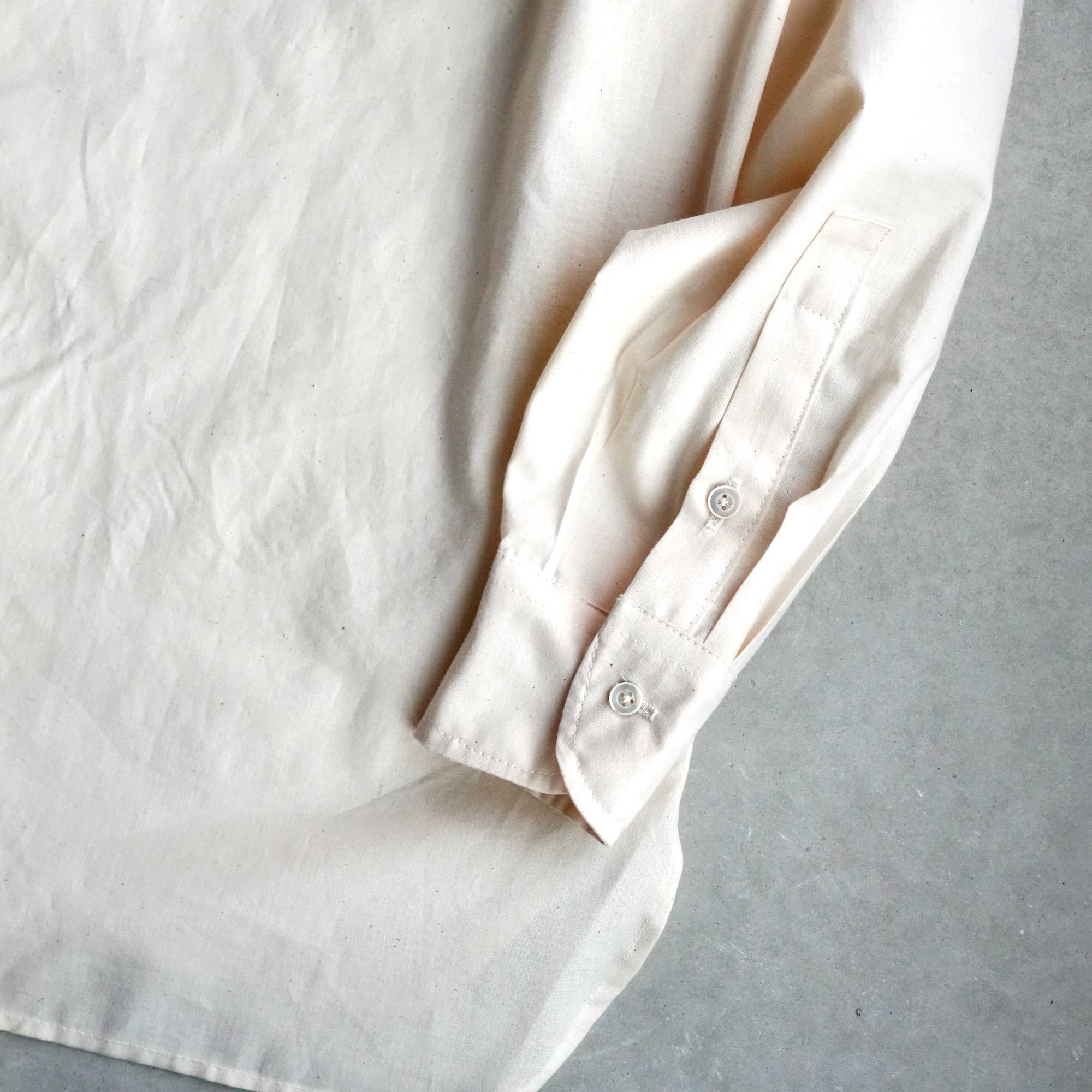 【受注生産】éhn Original / Chambray Shirt  Embroidery Edition - WHITE