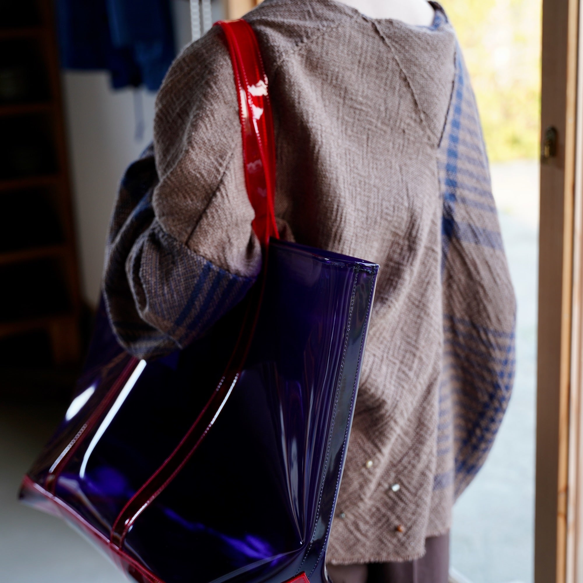 NEWBOOK / SEASIDE LARGE - NAVY RED