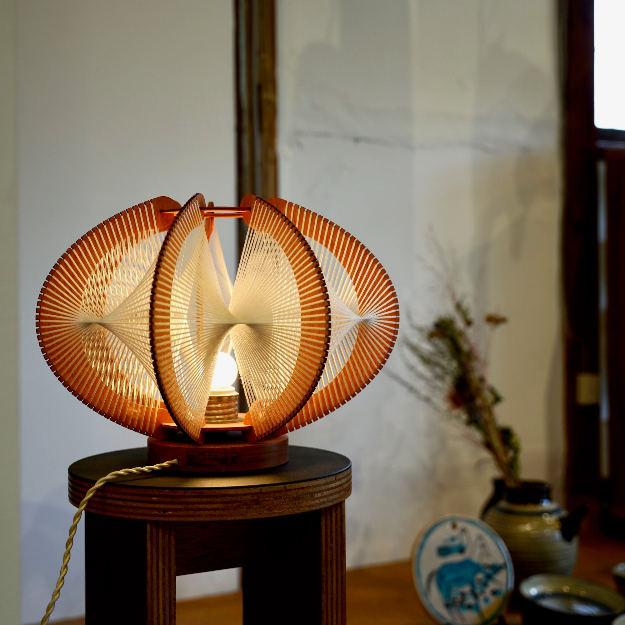 LAFABLIGHT / ECHINO - LAMP ON BASE (UFOLA)