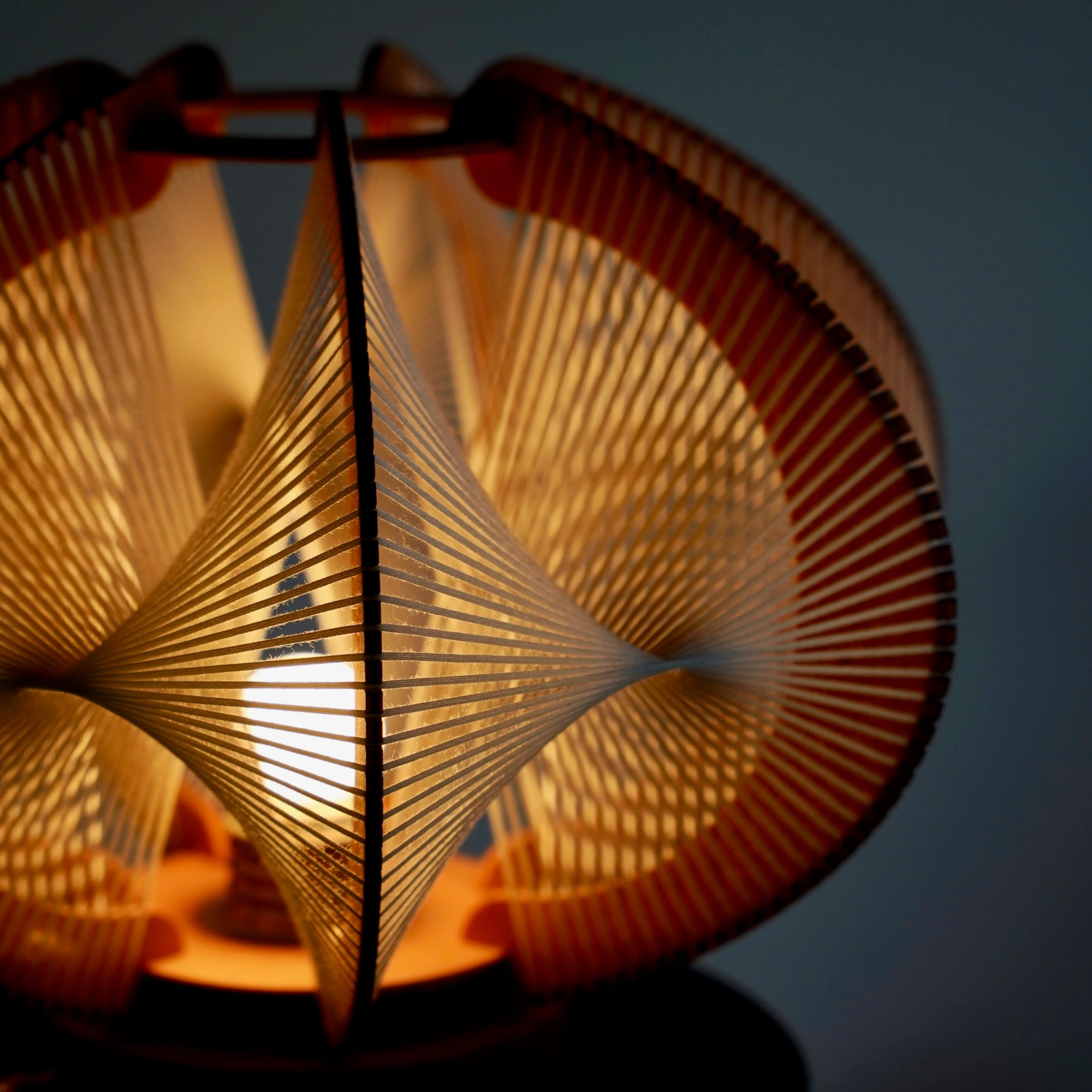 LAFABLIGHT / ECHINO - LAMP ON BASE (UFOLA)