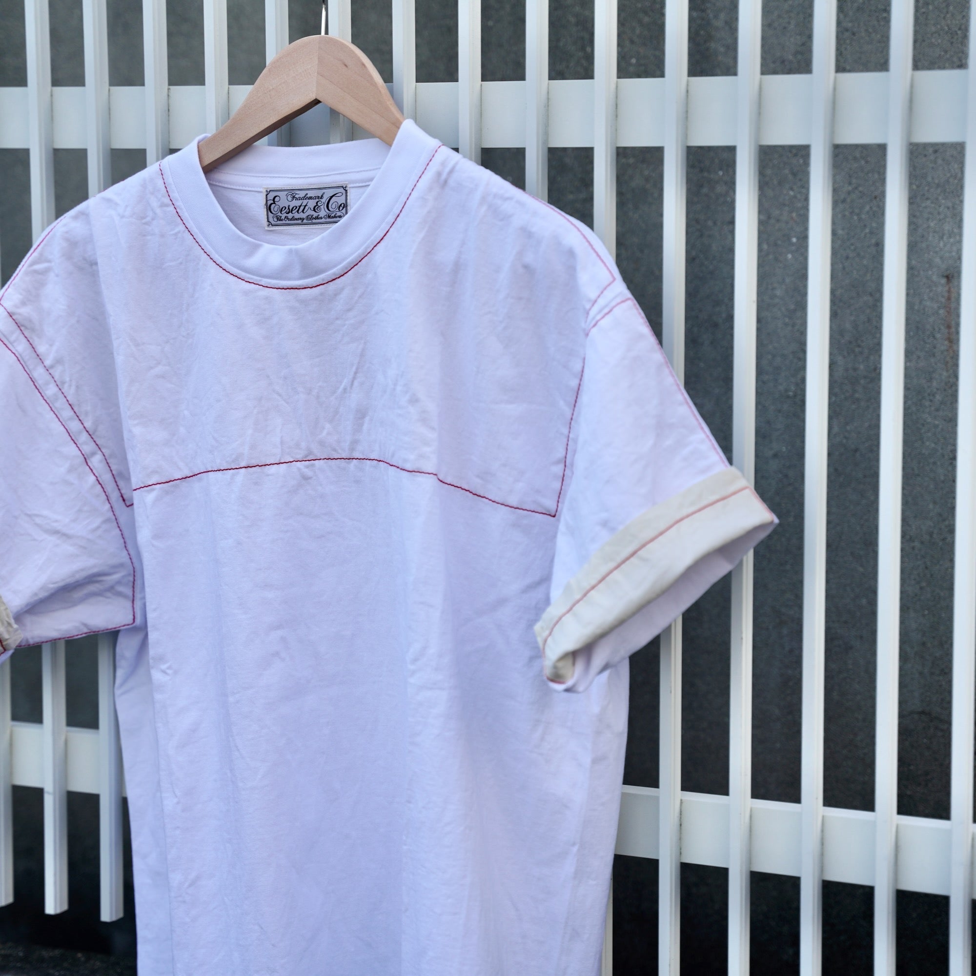 EESETT&Co / FOOTBALL T-SHIRT