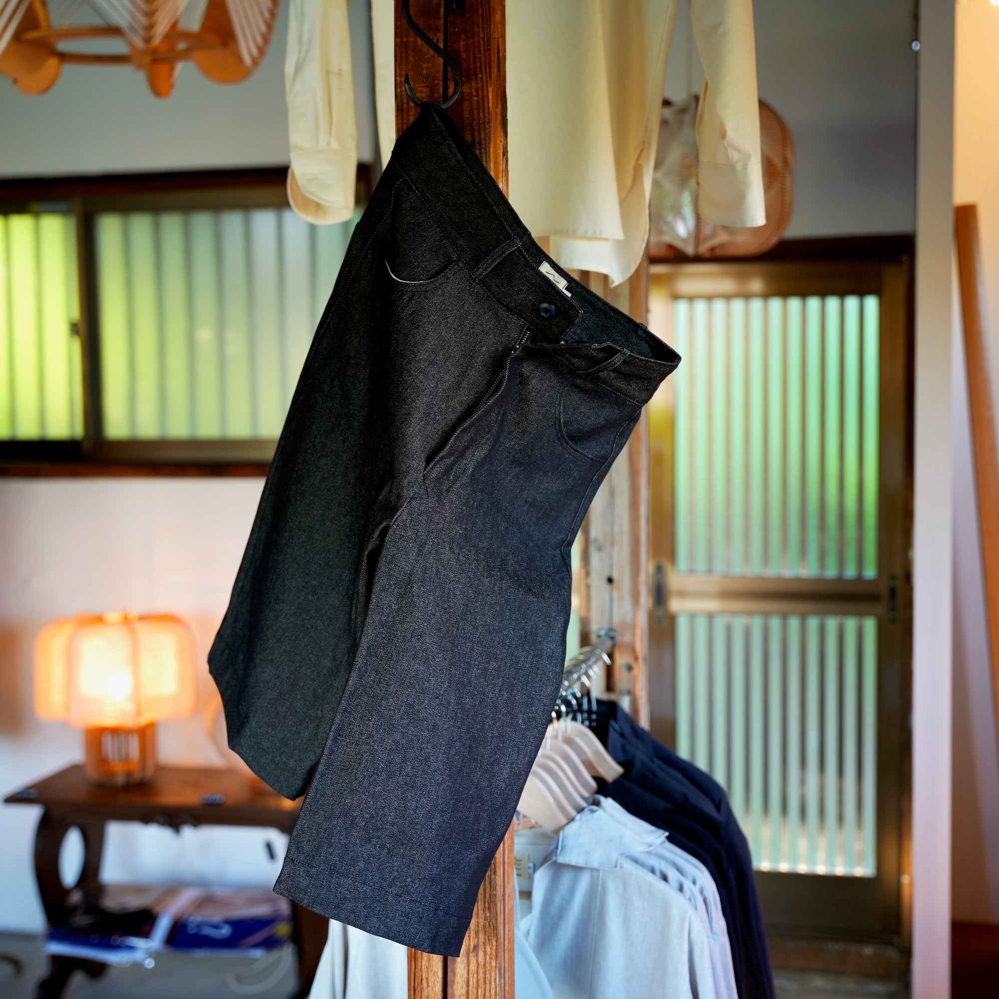 éhn Original / “Atelier Trousers”Half-length - Black Denim