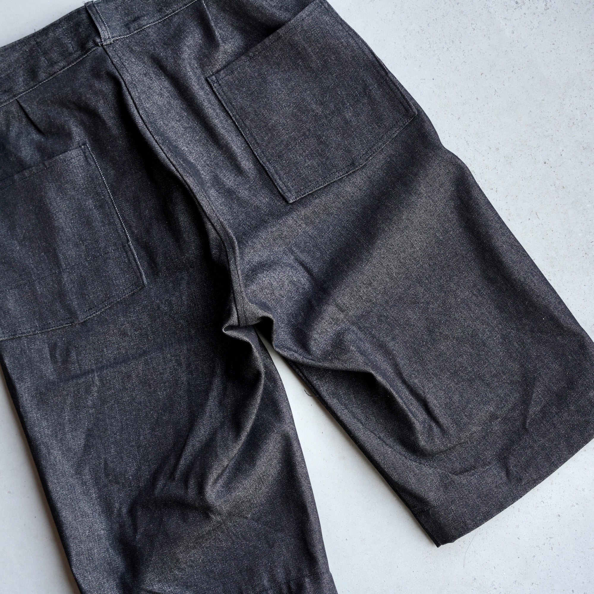 éhn Original / “Atelier Trousers”Half-length - Black Denim