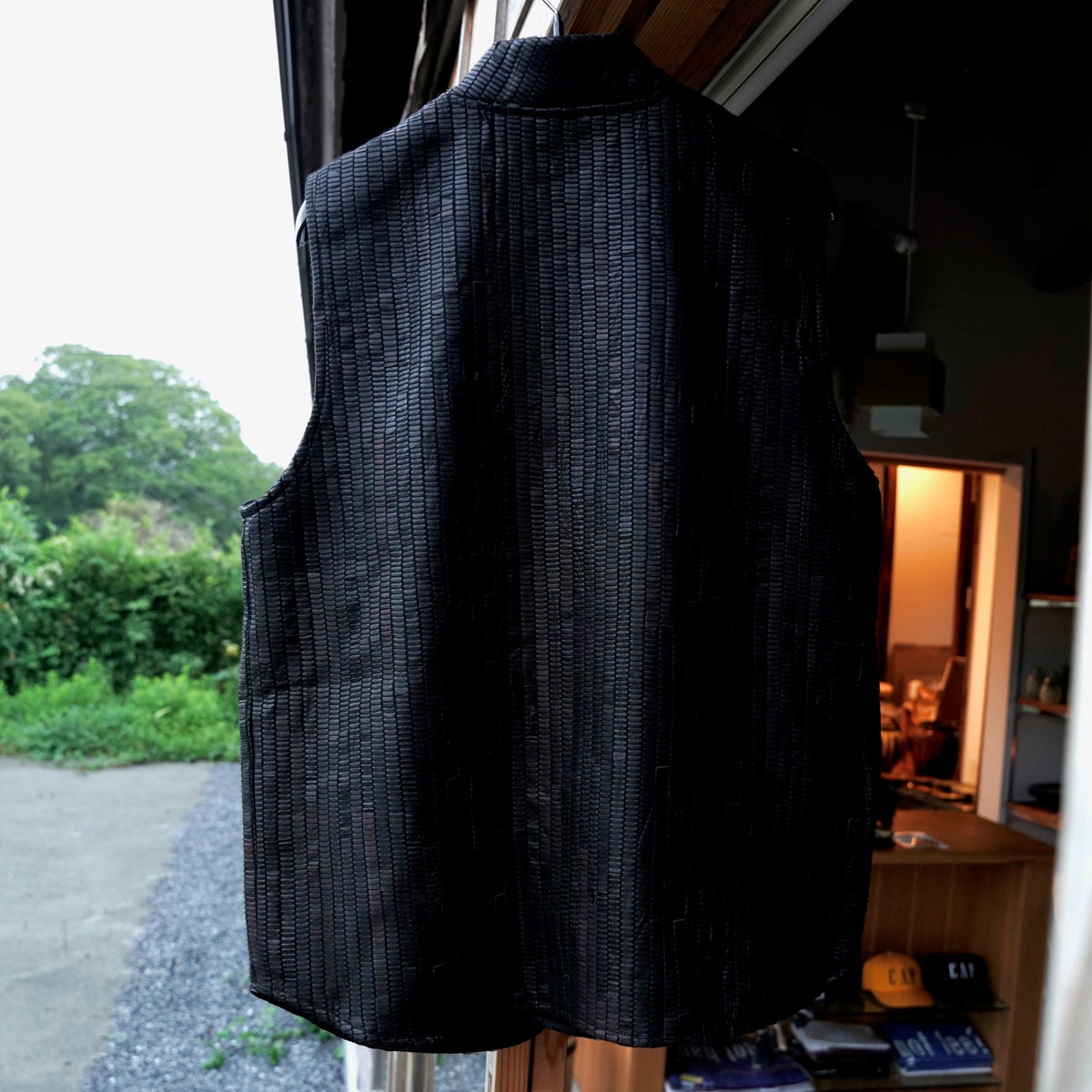 KARDO × éhn /  Exclusive “LEO” VEST - BLACK・BROWN