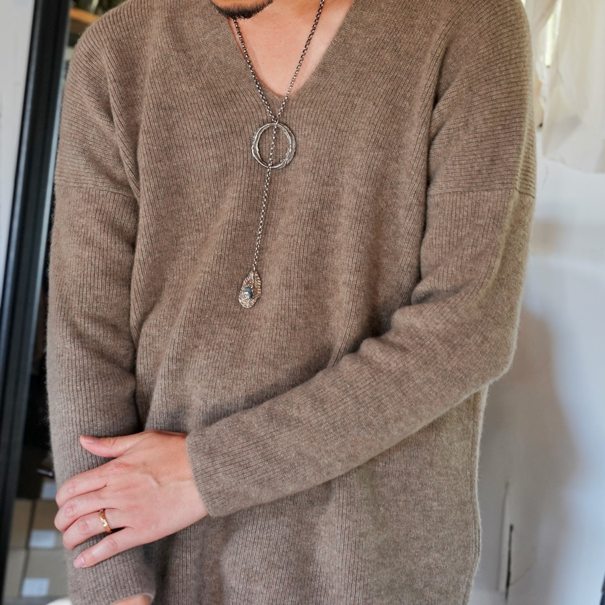 Nomàt / Cashmere V-Sweater