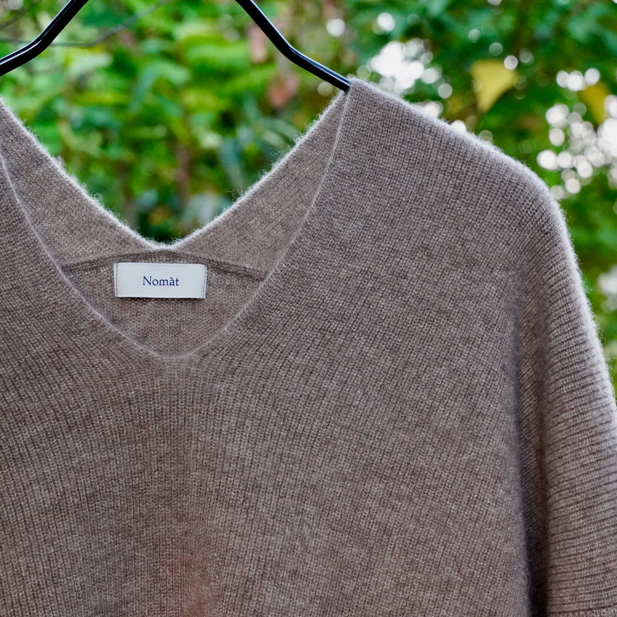 Nomàt / Cashmere V-Sweater